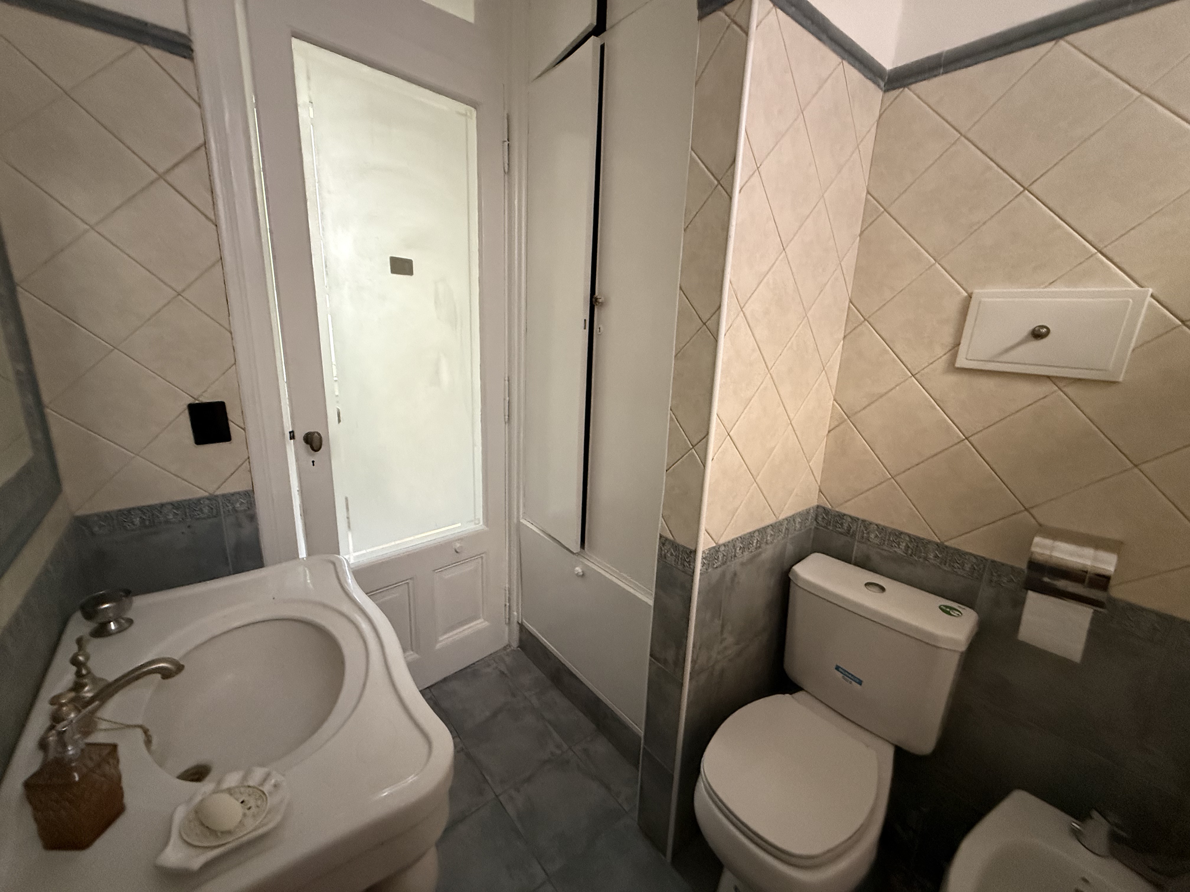 Venta Semipiso Apto Profesional con Baulera | Balvanera