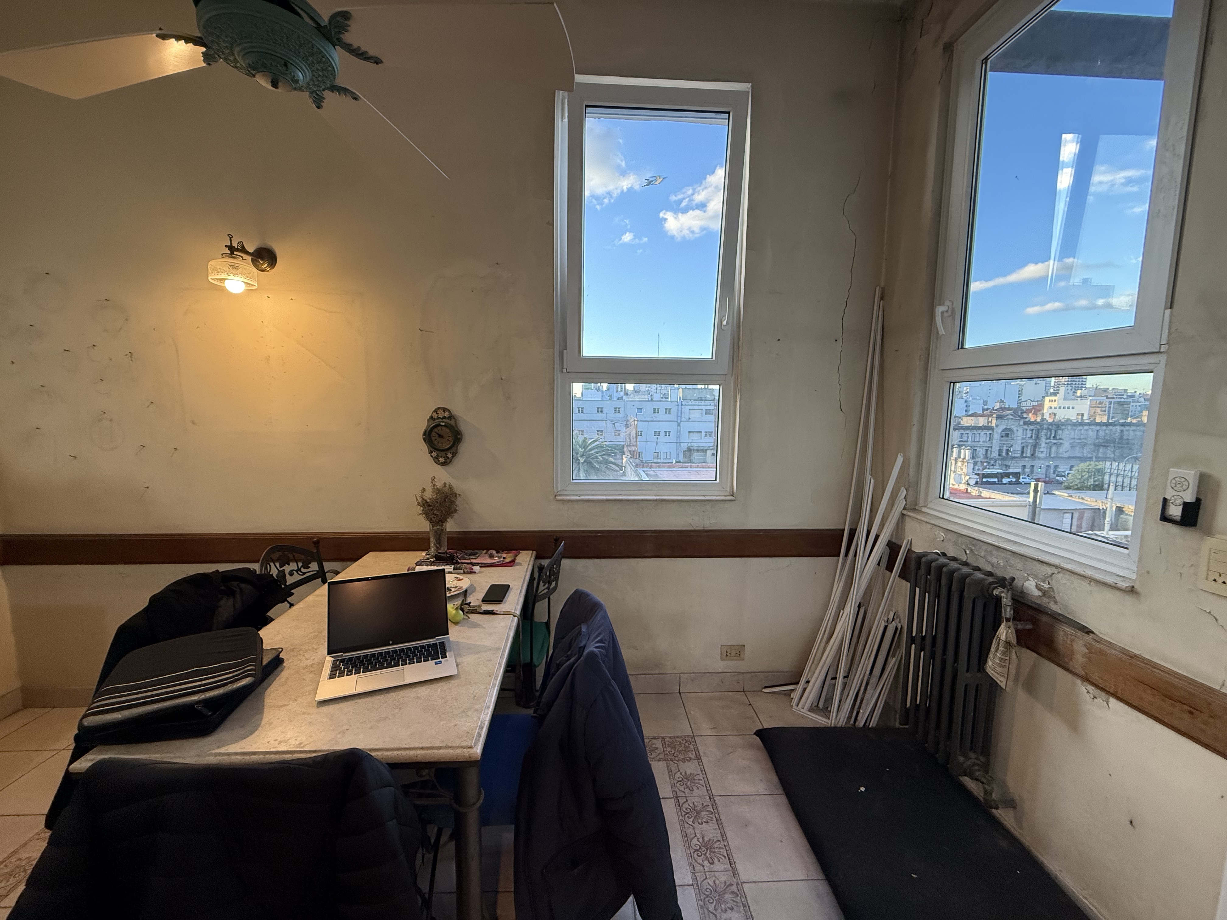 Venta Semipiso Apto Profesional con Baulera | Balvanera