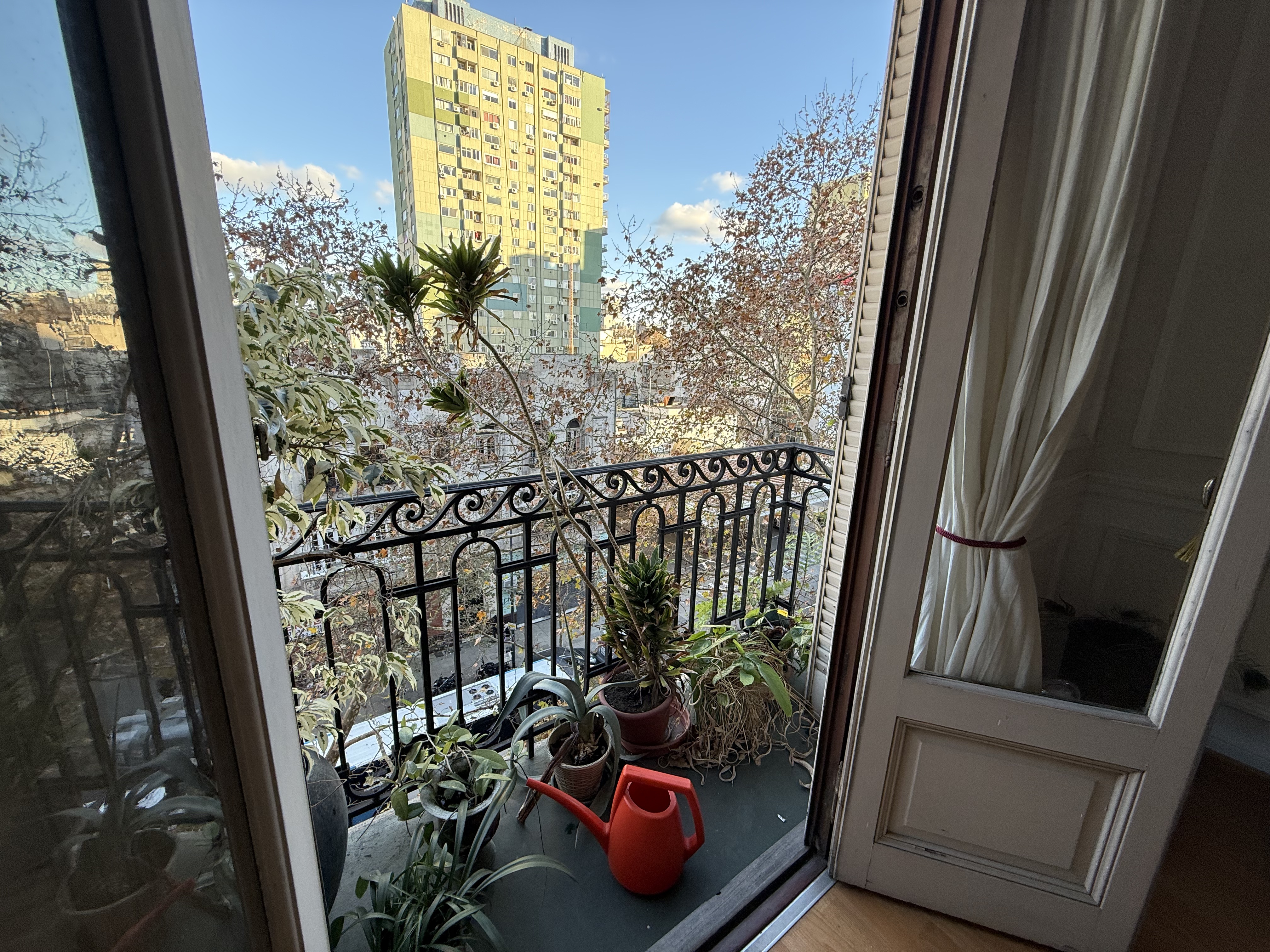 Venta Semipiso Apto Profesional con Baulera | Balvanera