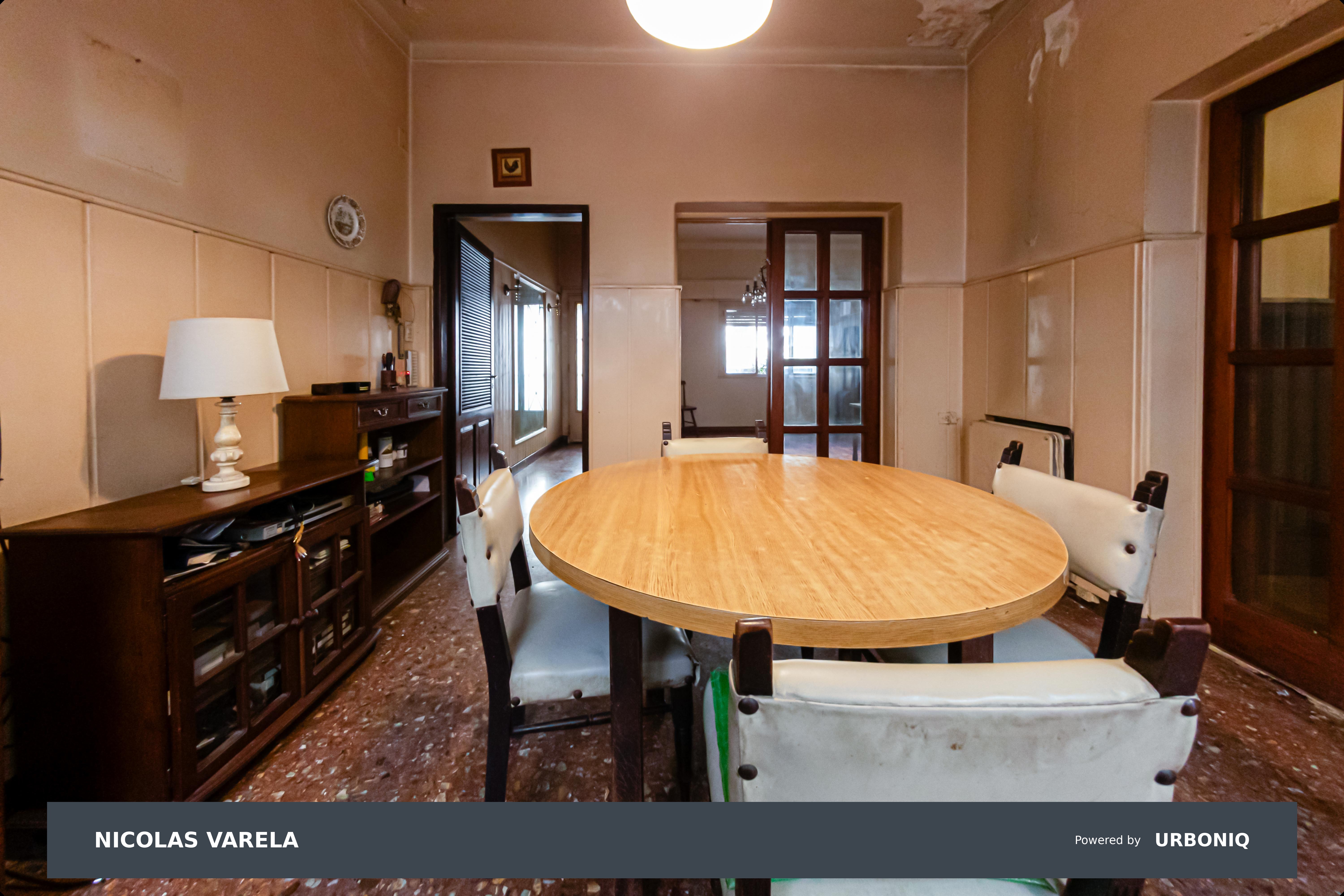 VENTA CASA 4 AMBIENTES, CON TERRAZA, PATIO, QUINCHO Y PARRILLA EN ALMAGRO