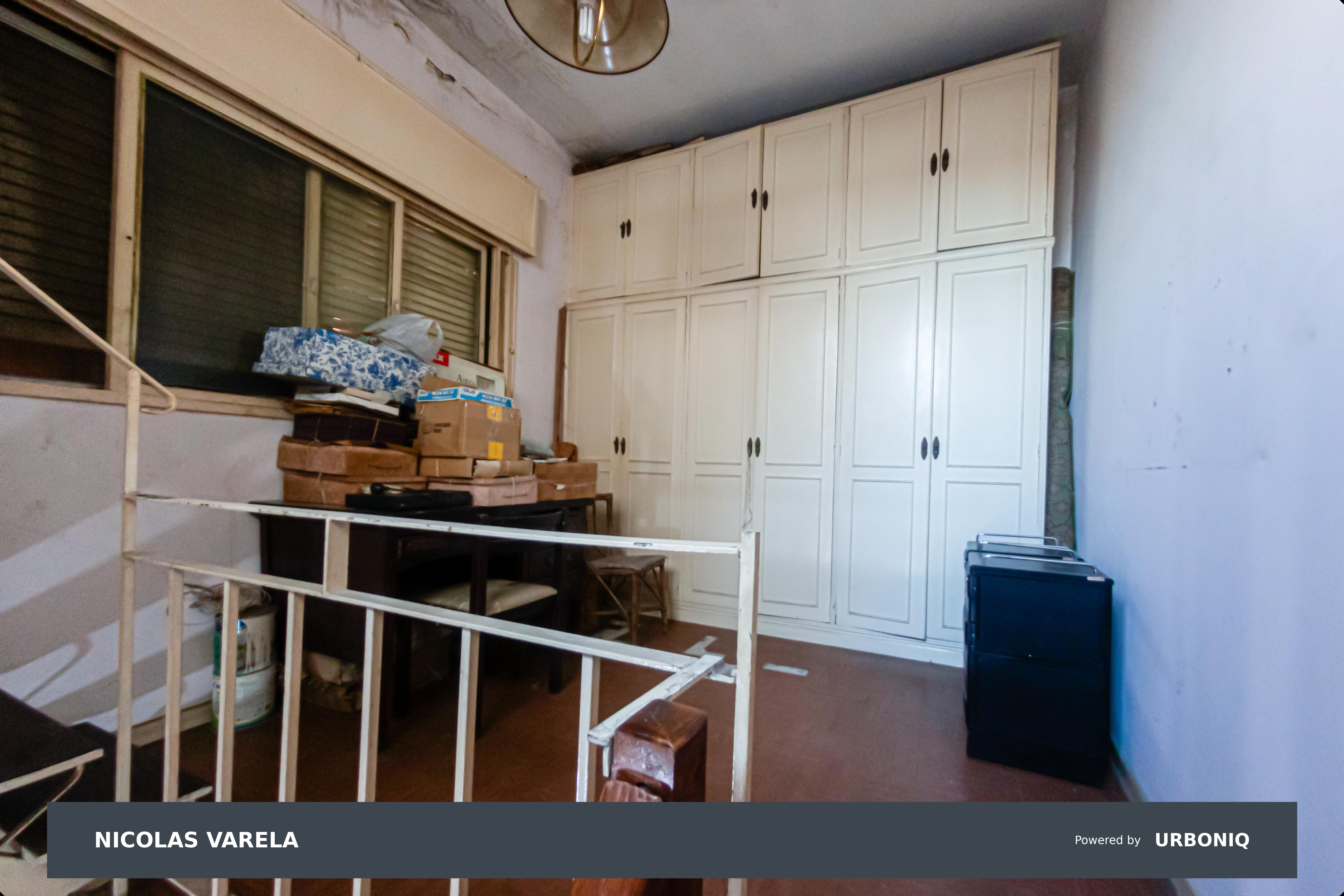 VENTA CASA 4 AMBIENTES, CON TERRAZA, PATIO, QUINCHO Y PARRILLA EN ALMAGRO