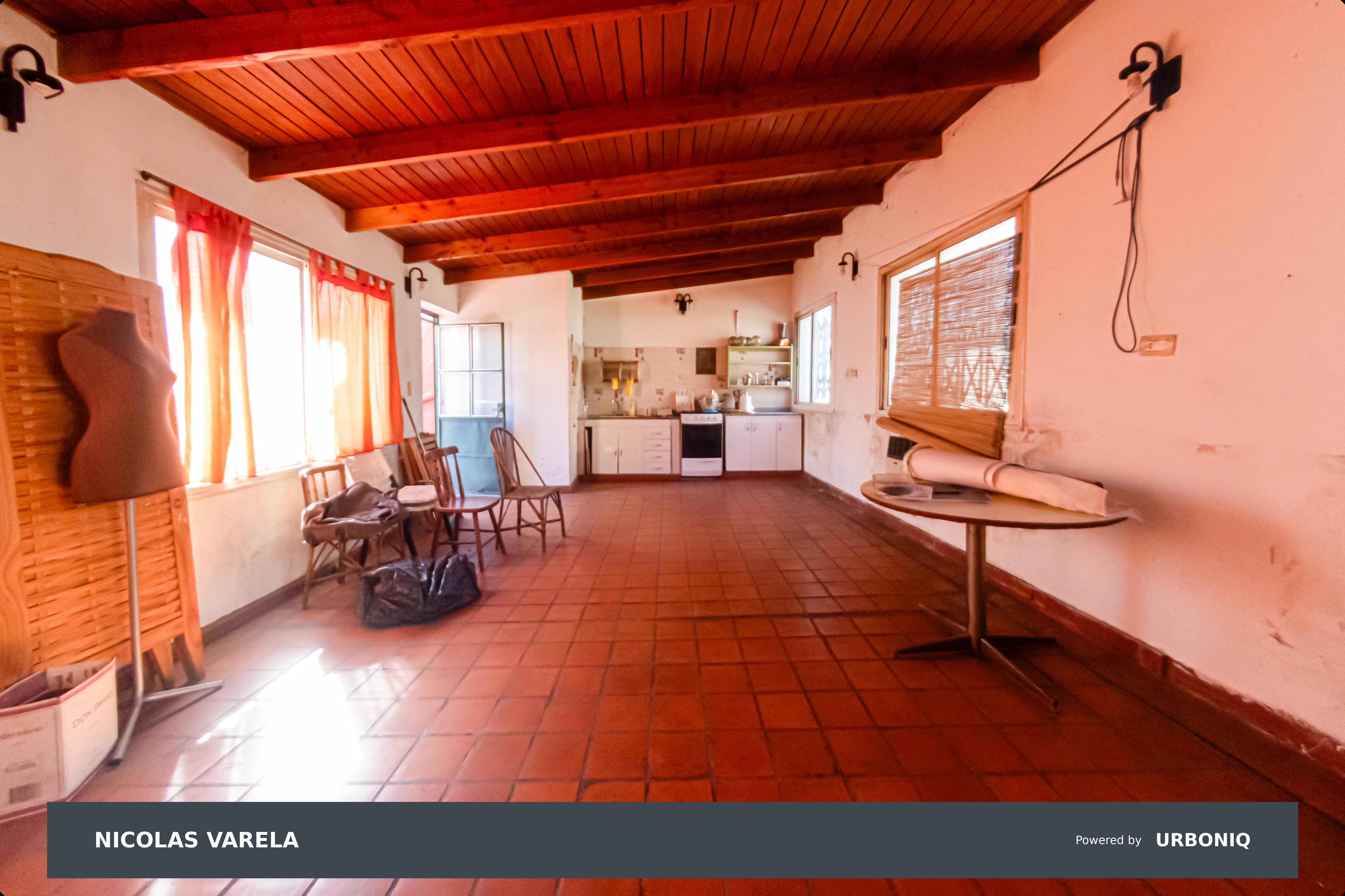 VENTA CASA 4 AMBIENTES, CON TERRAZA, PATIO, QUINCHO Y PARRILLA EN ALMAGRO