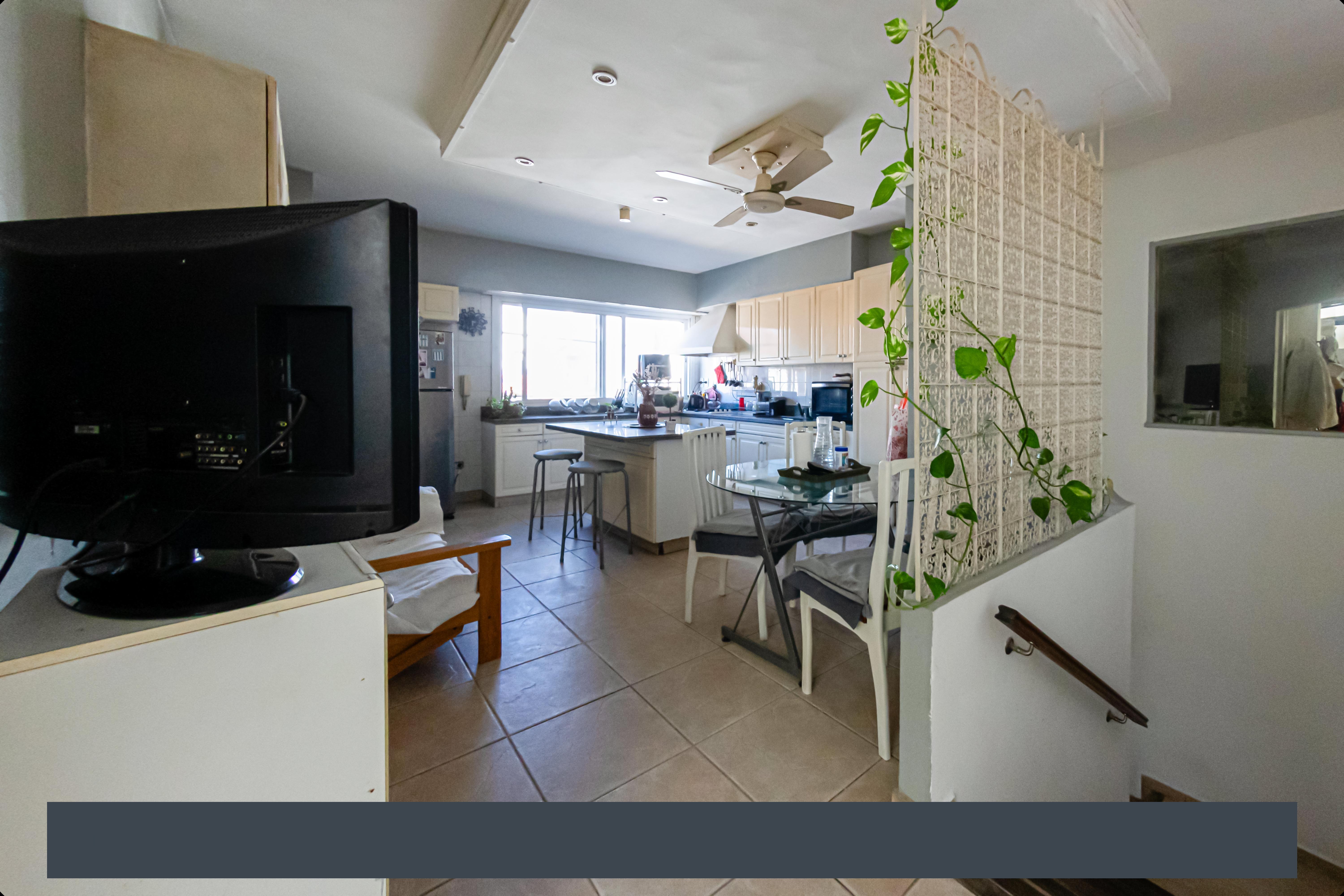 VENTA PH 5 AMBIENTES CON TERRAZA PROPIA Y GARAGE- APTO CREDITO.