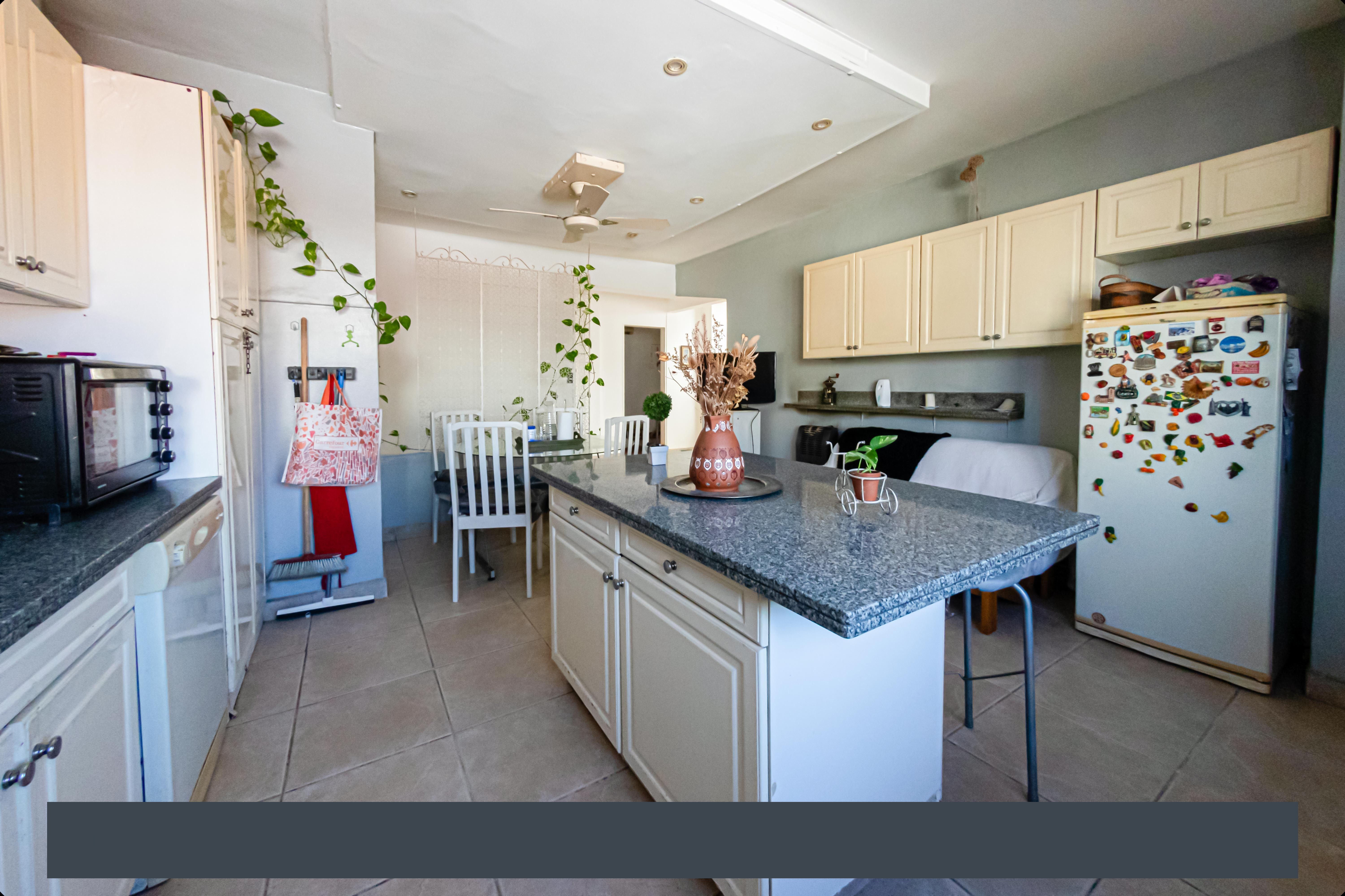 VENTA PH 5 AMBIENTES CON TERRAZA PROPIA Y GARAGE- APTO CREDITO.