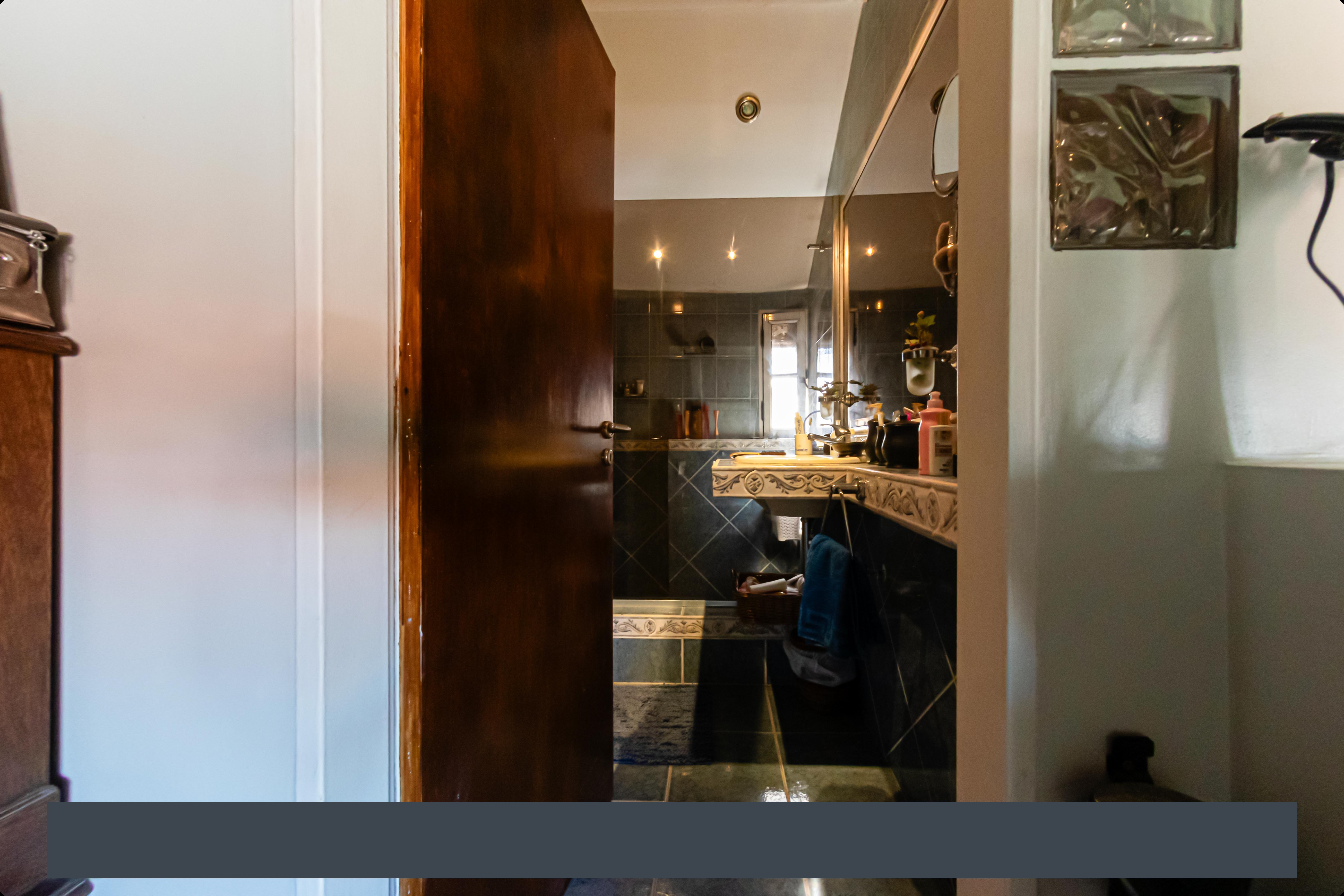 VENTA PH 5 AMBIENTES CON TERRAZA PROPIA Y GARAGE- APTO CREDITO.