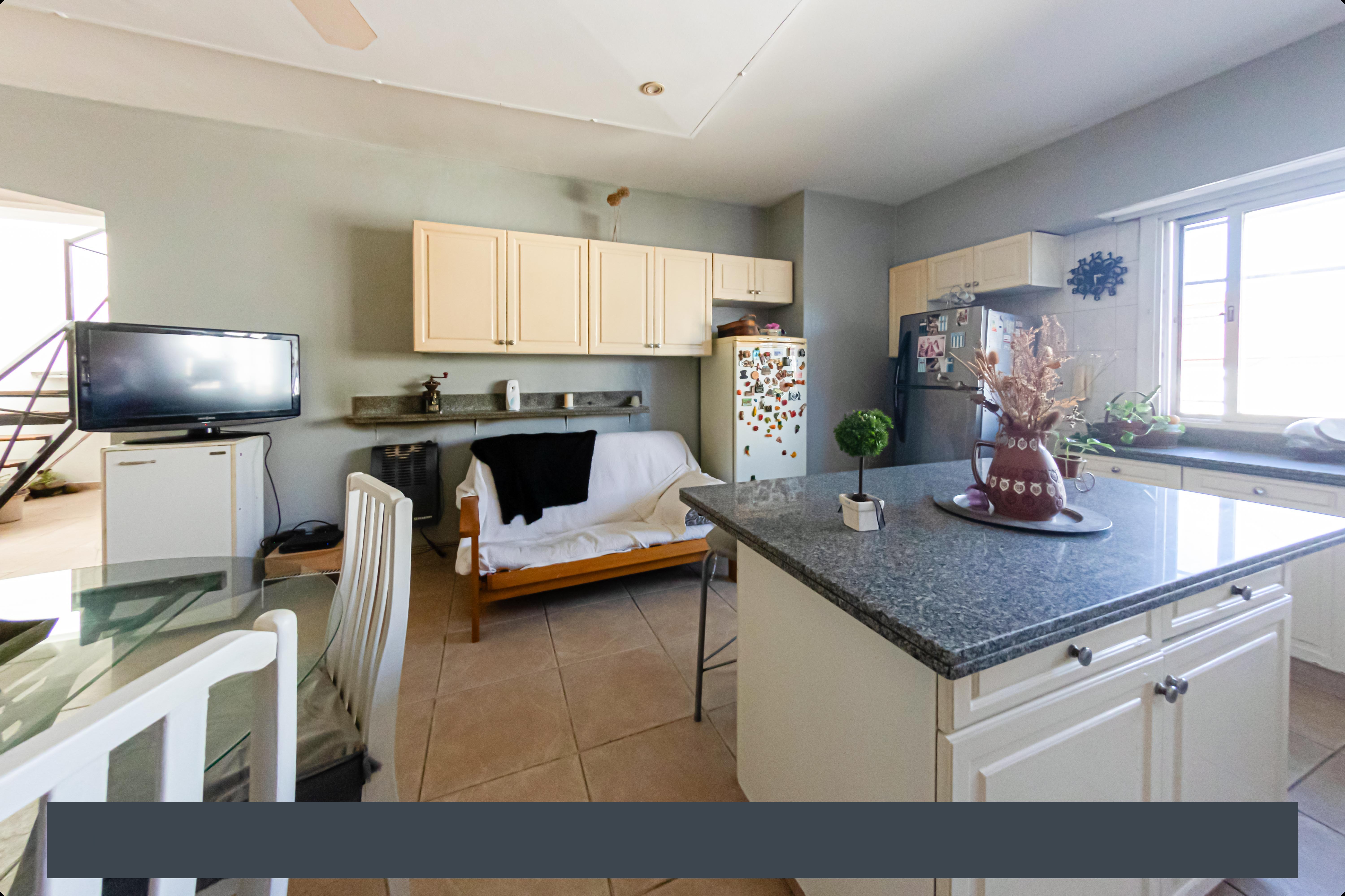 VENTA PH 5 AMBIENTES CON TERRAZA PROPIA Y GARAGE- APTO CREDITO.