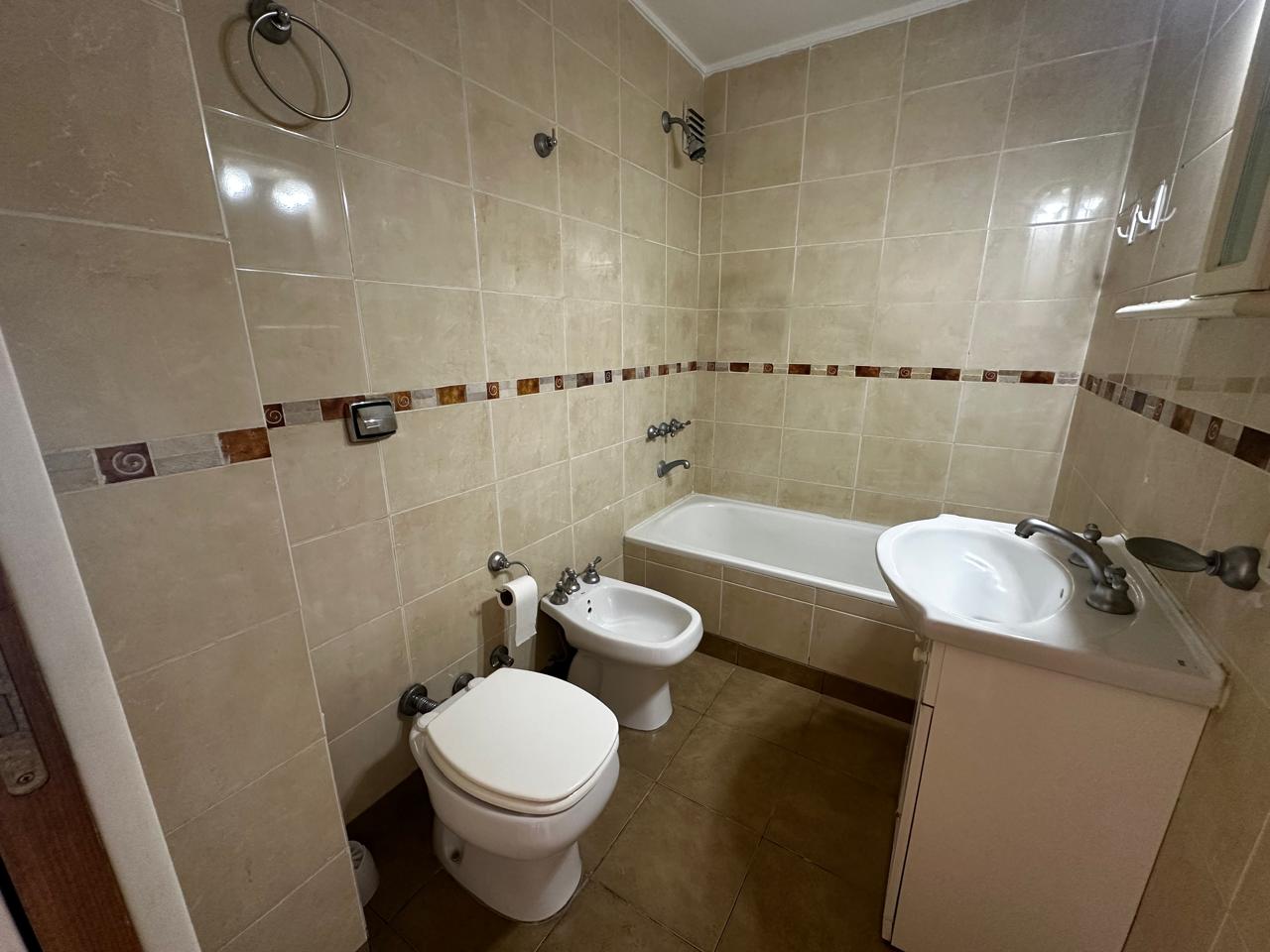 Alquiler Monoambiente con balcon y pileta en Caballito