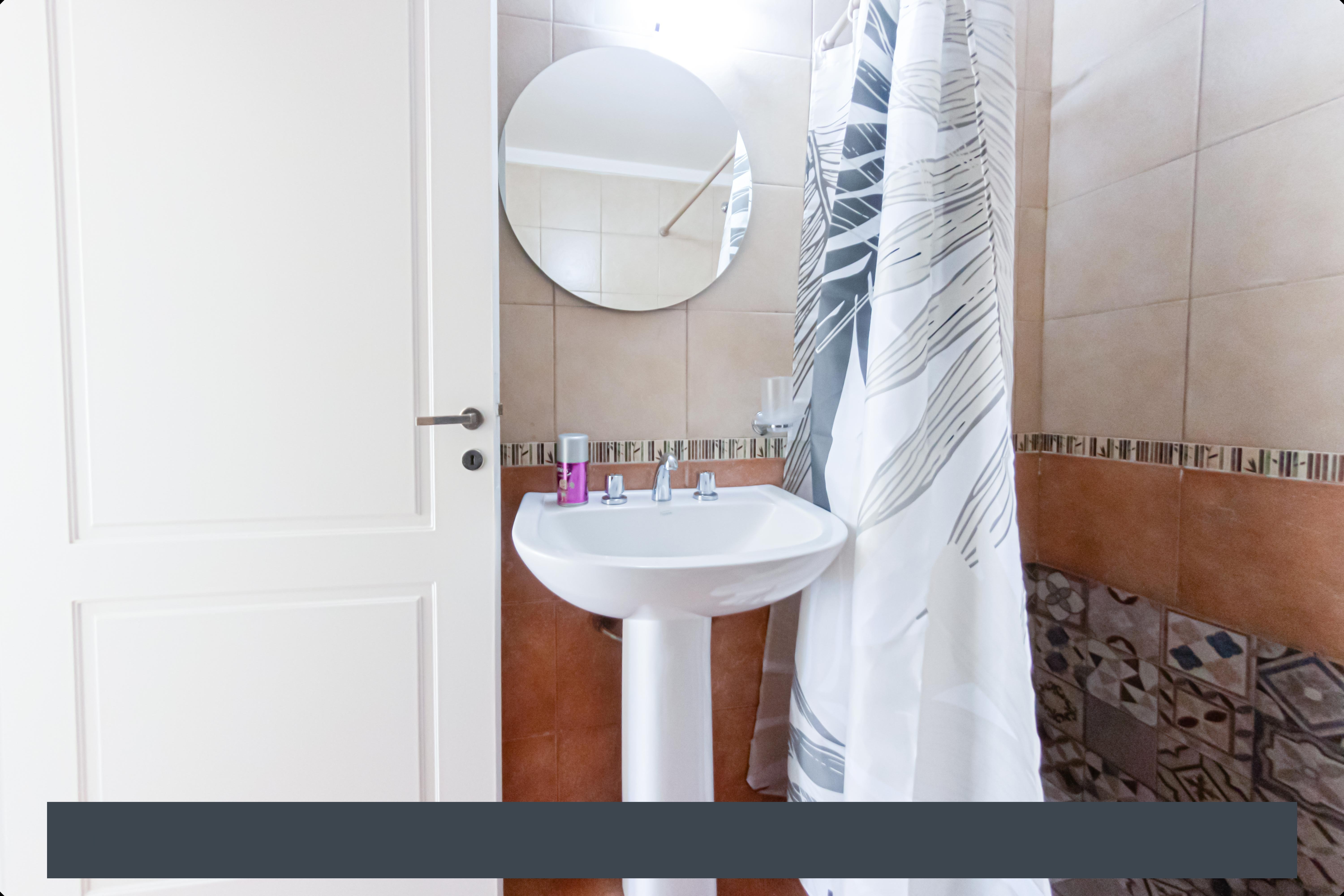 ALQUILER MONOAMBIENTE DIVISIBLE CON BALCON, ELECTRICO, EN VILLA PUEYRREDON