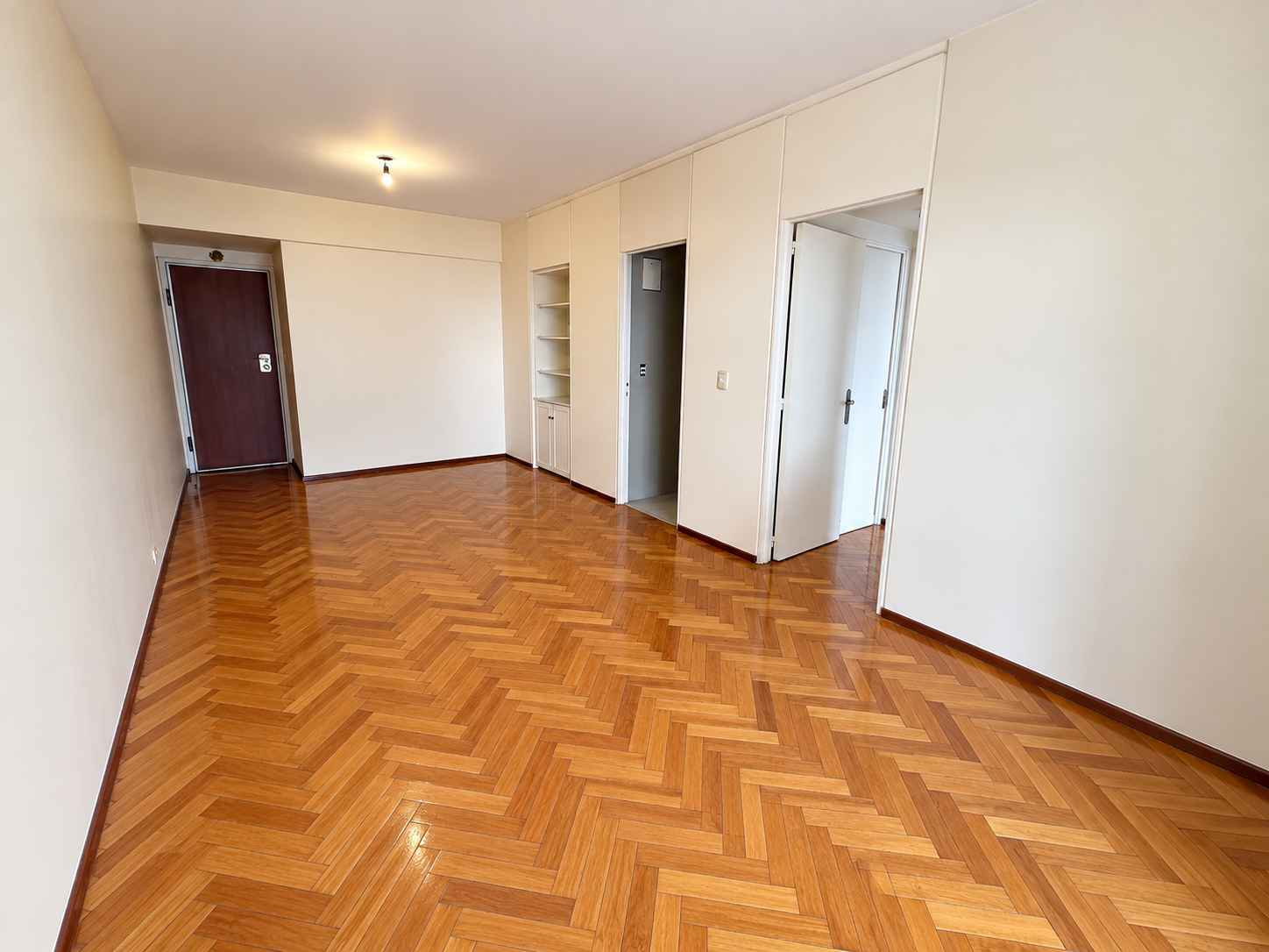 Alquiler departamento 2 ambientes de categoria - Plaza San Martin