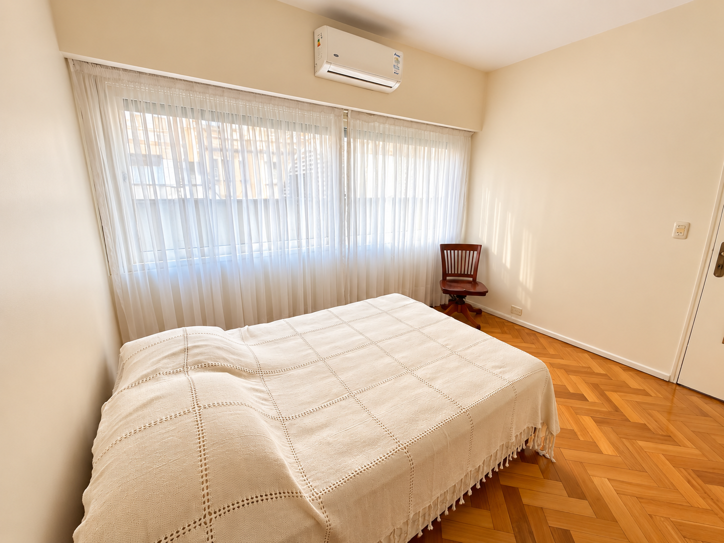 Alquiler departamento 2 ambientes de categoria - Plaza San Martin