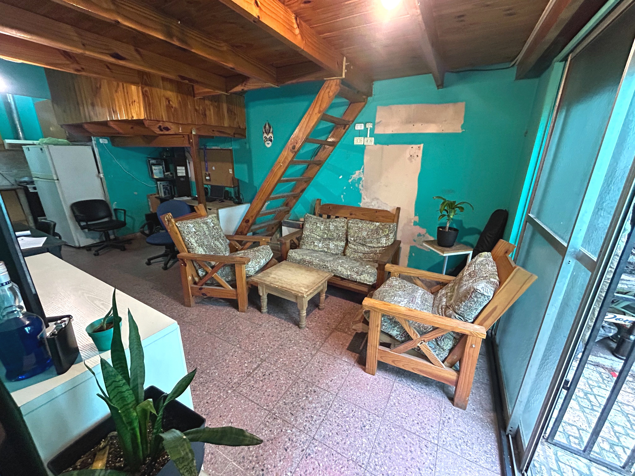 VENTA PH DE 3 AMBIENTES CON PATIO Y TERRAZA PROPIA EN LUGANO, foto 1