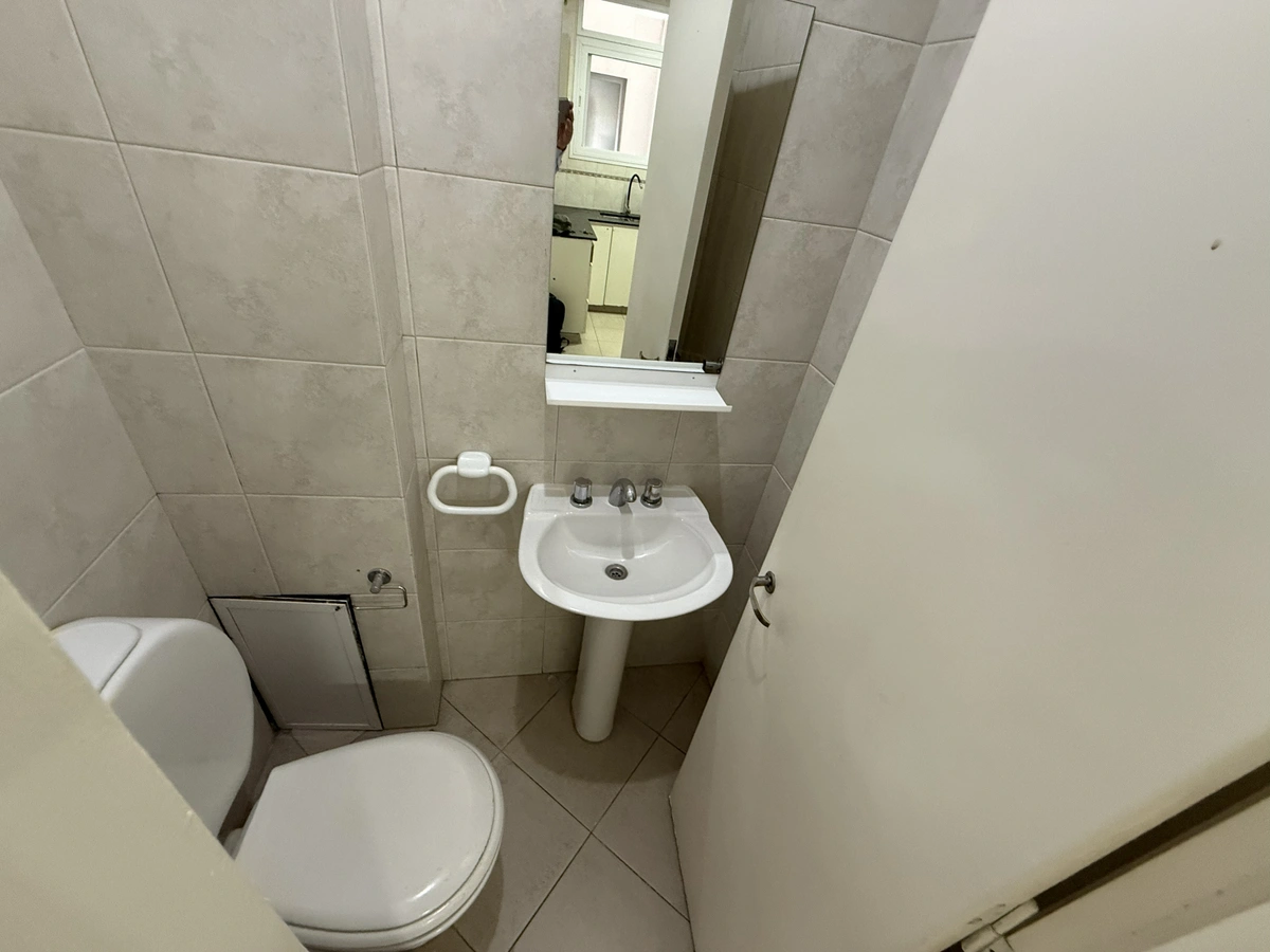 Venta departamento 5 Ambientes reciclado y con cochera en Retiro