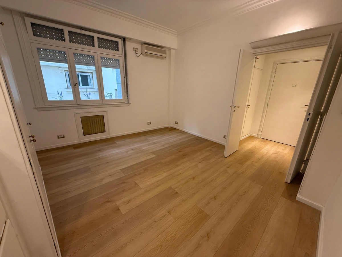 Alquiler monoambiente reciclado a nuevo en Recoleta - (Arenales y Rodríguez Peña)