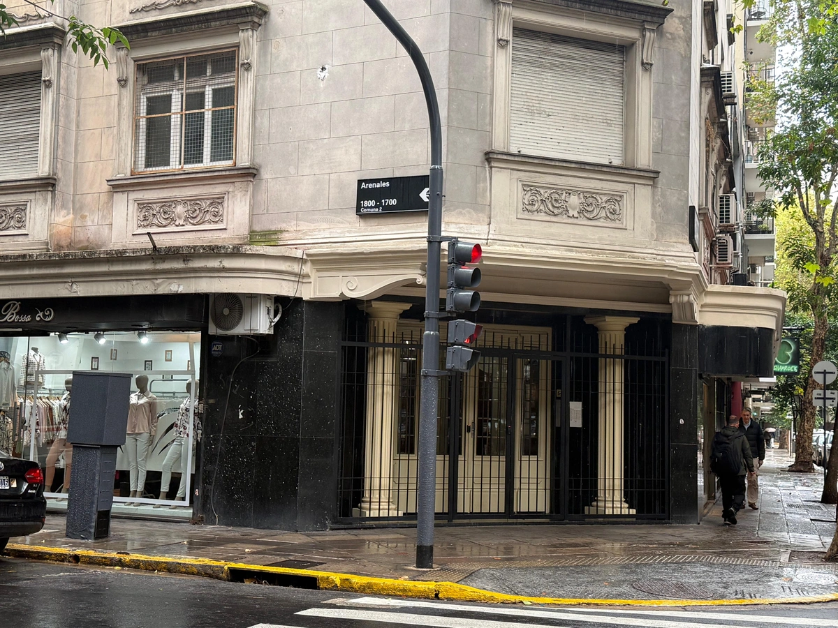 Alquiler monoambiente reciclado a nuevo en Recoleta - (Arenales y Rodríguez Peña)
