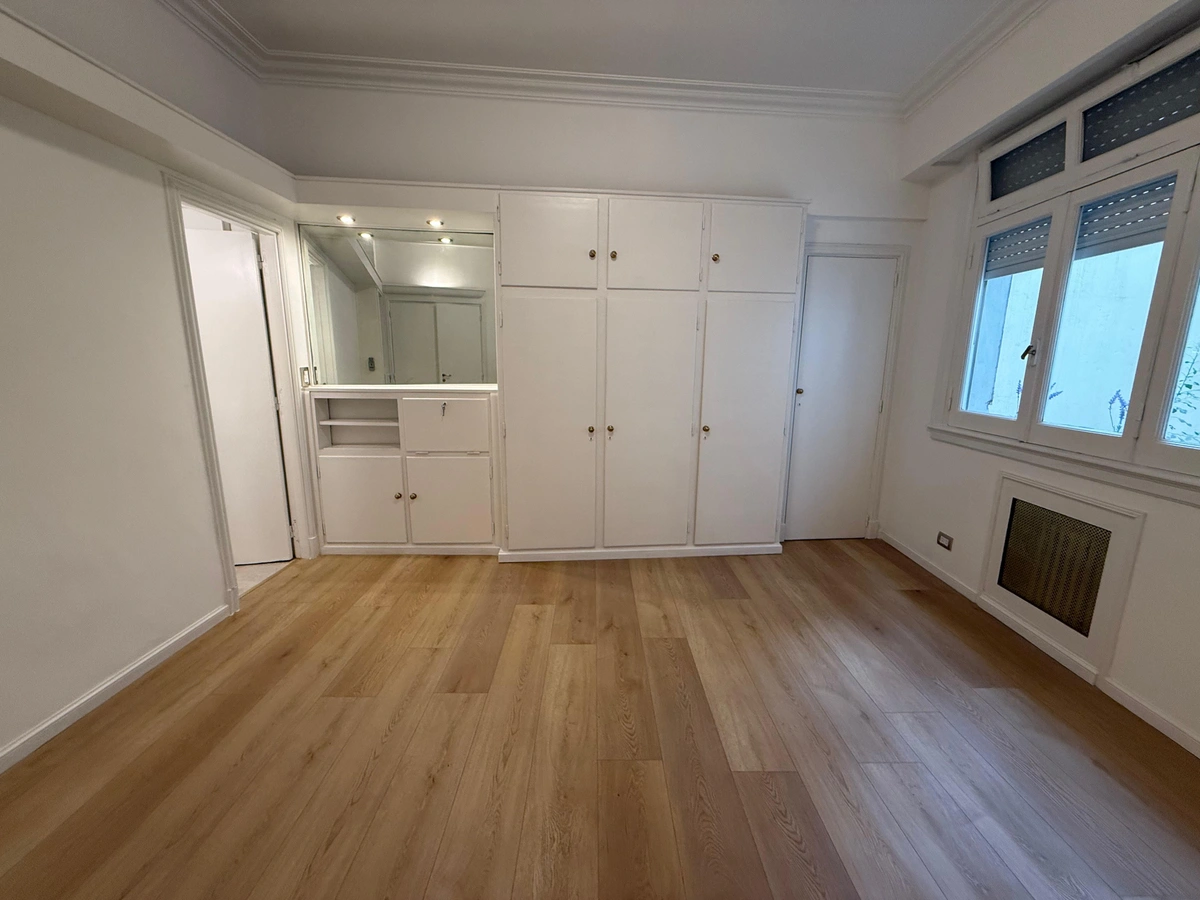 Alquiler monoambiente reciclado a nuevo en Recoleta - (Arenales y Rodríguez Peña)