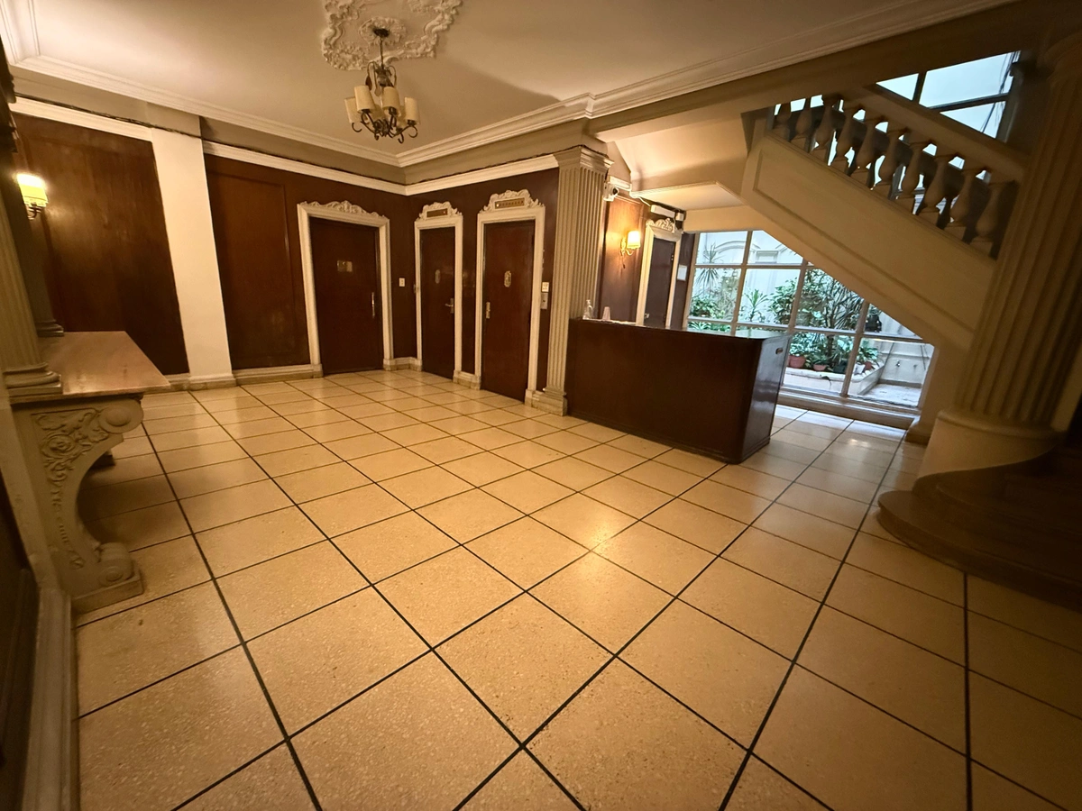 Alquiler monoambiente reciclado a nuevo en Recoleta - (Arenales y Rodríguez Peña)