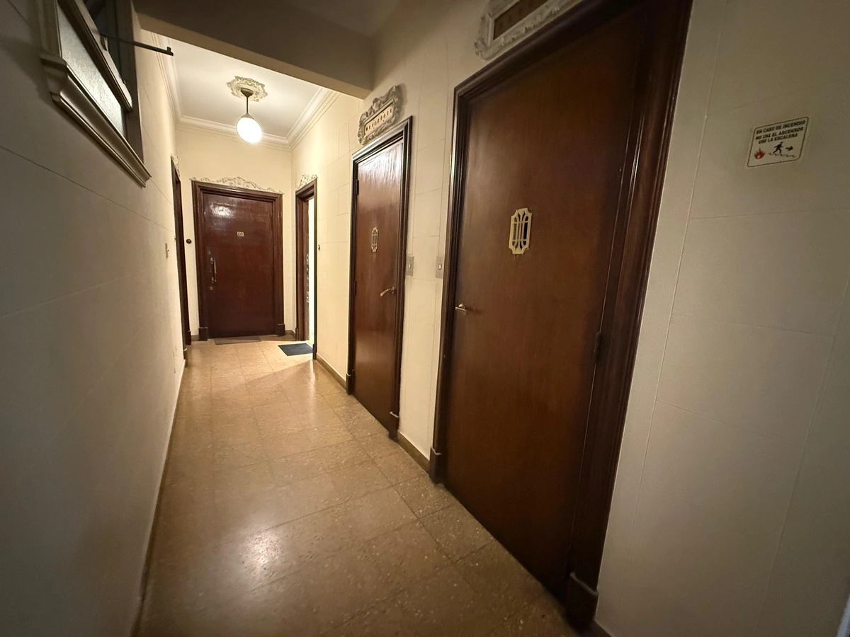 Alquiler monoambiente reciclado a nuevo en Recoleta - (Arenales y Rodríguez Peña)