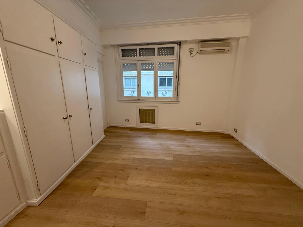 Alquiler monoambiente reciclado a nuevo en Recoleta - (Arenales y Rodríguez Peña)