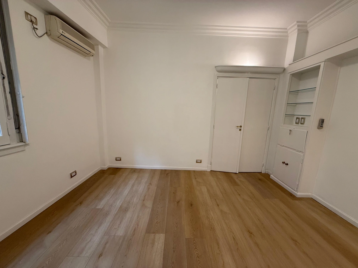 Alquiler monoambiente reciclado a nuevo en Recoleta - (Arenales y Rodríguez Peña)