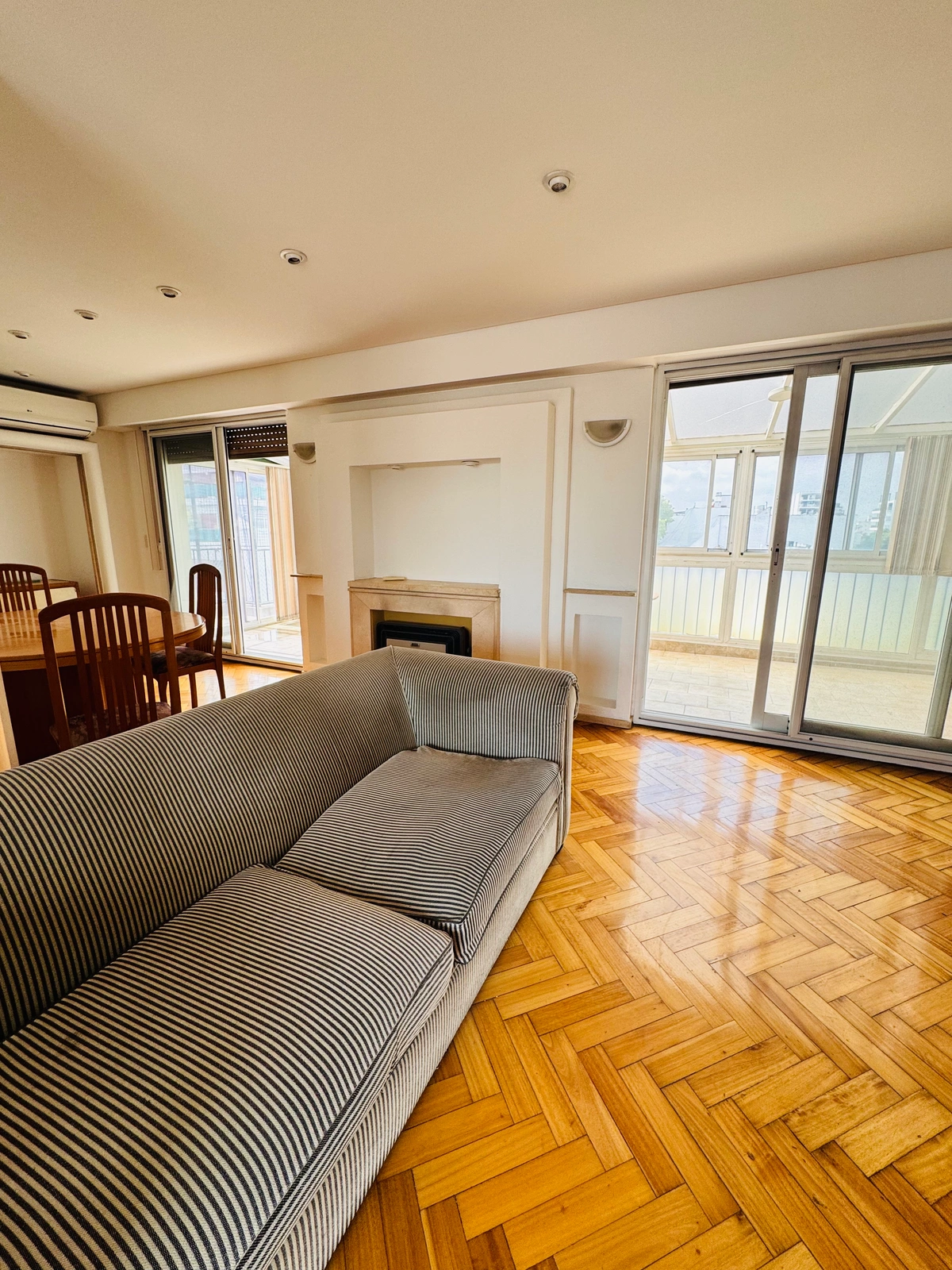 Venta departamento 3amb con gran balcón terraza en Villa Devoto