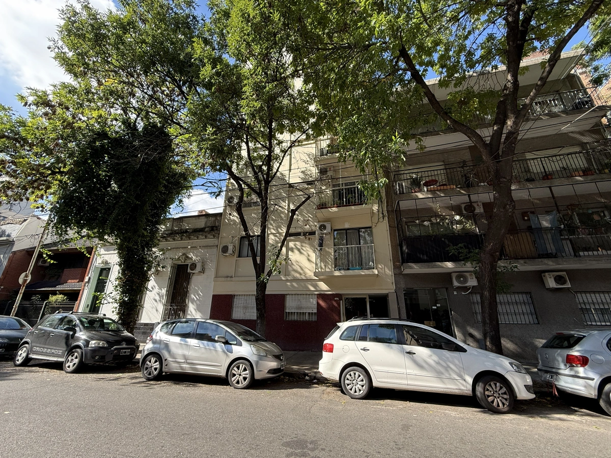 Venta departamento 2amb luminoso en Caballito