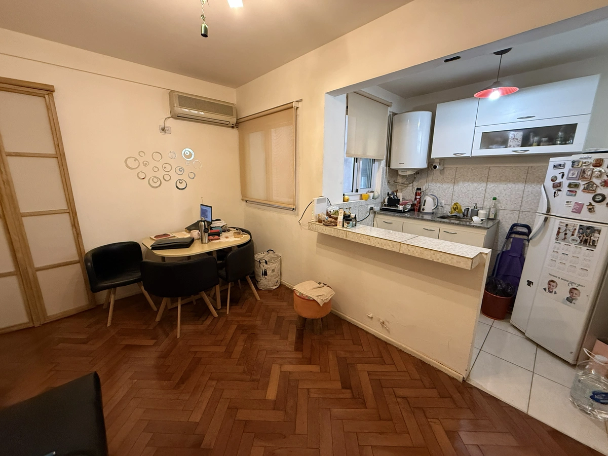 Venta departamento 2 ambientes reciclado en Caballito