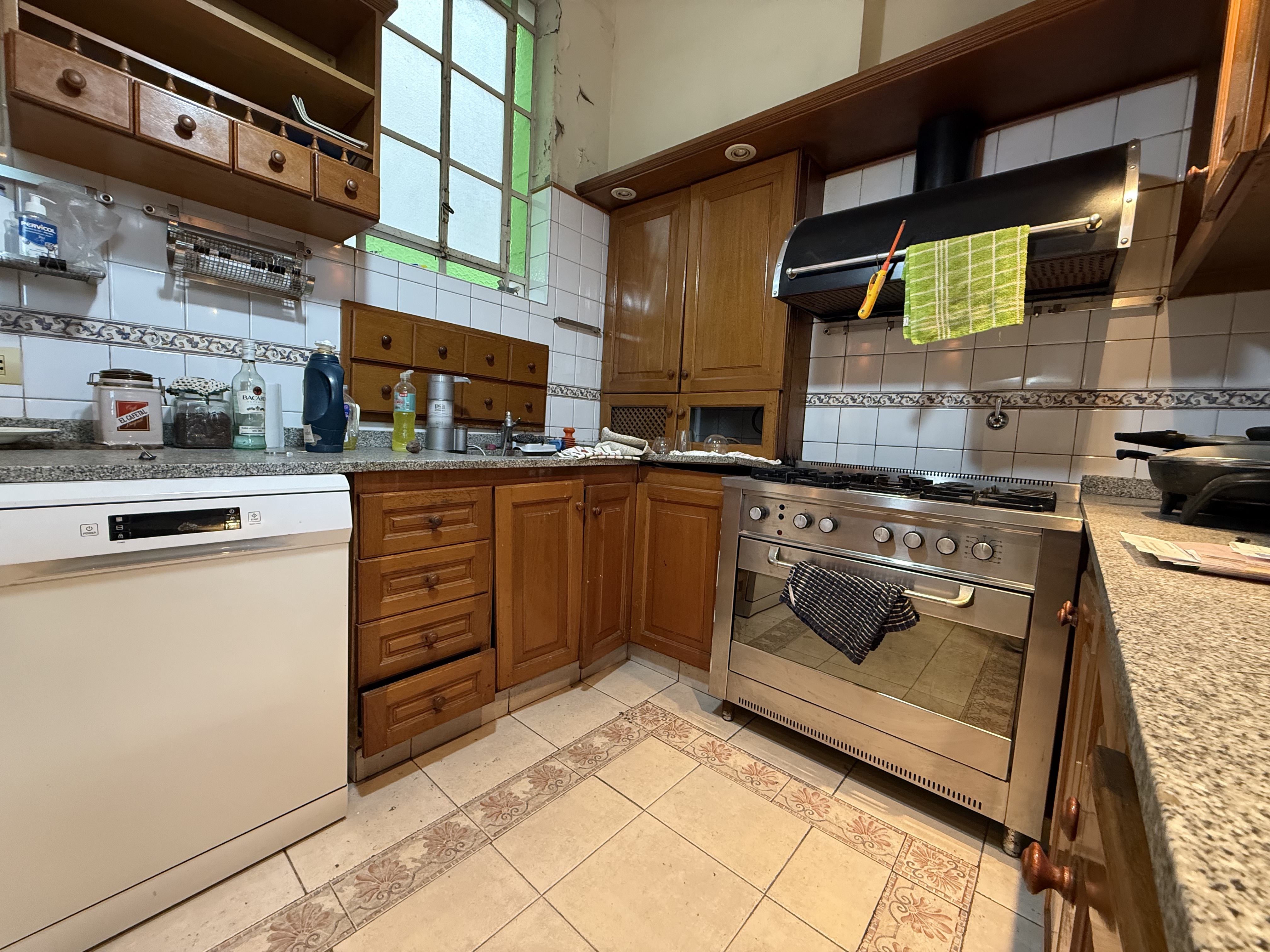 Venta departamento Semipiso al frente con Baulera Apto Profesional en Balvanera
