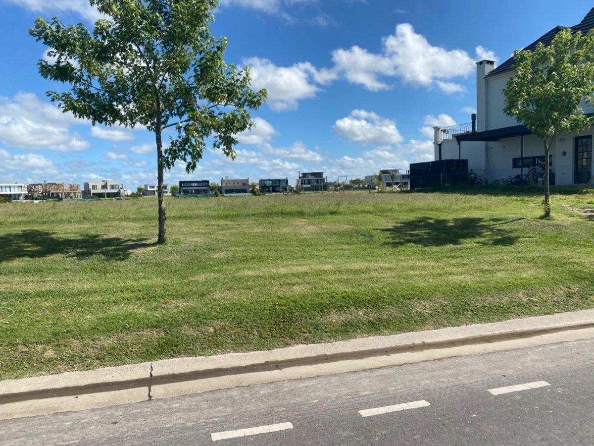 Venta - Lote de 964 m² - Barrio Costas - Puertos del Lago - Partido de Escobar