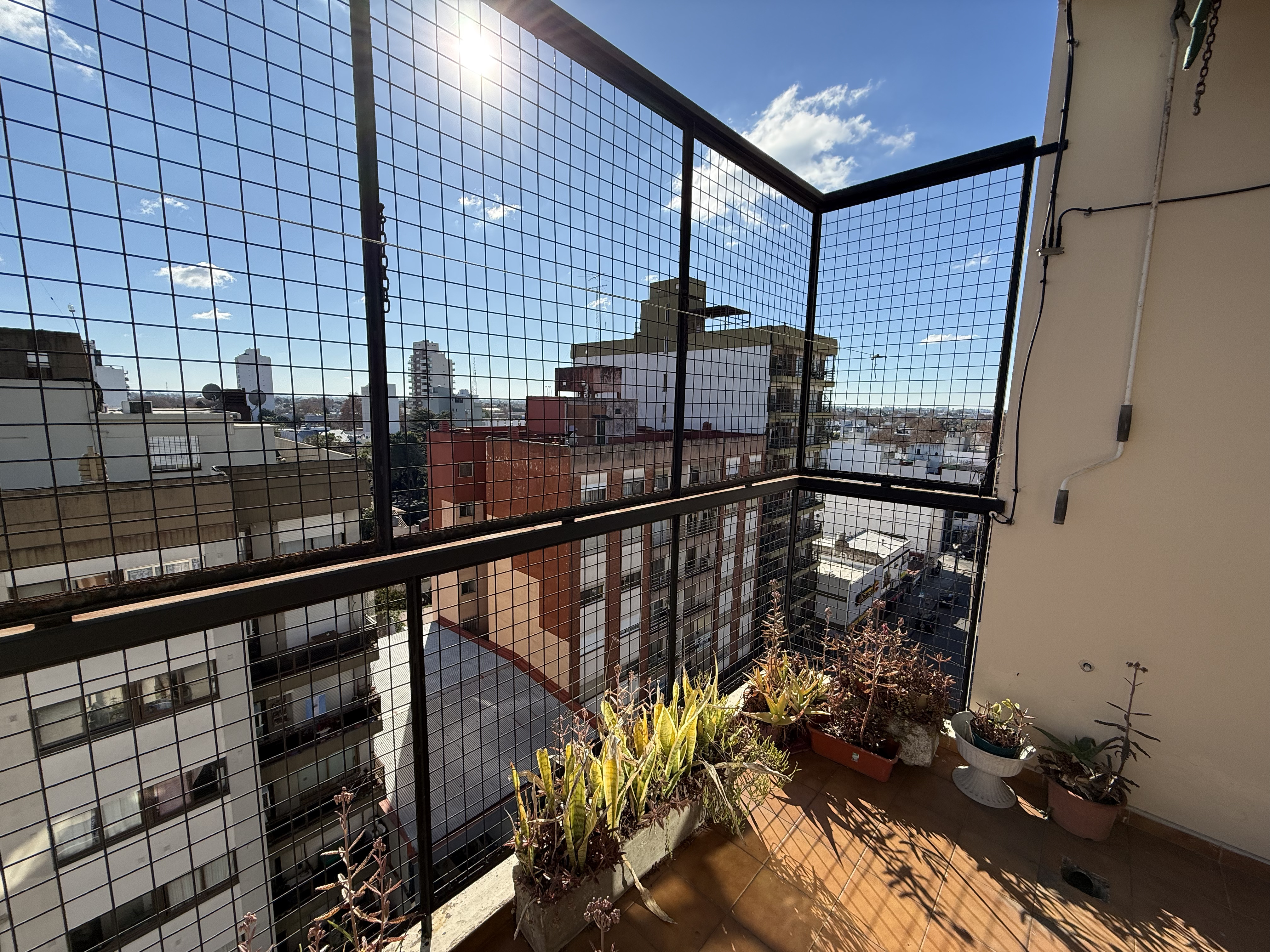Venta Departamento 3 Ambientes con Balcón al Frente en Villa Ballester