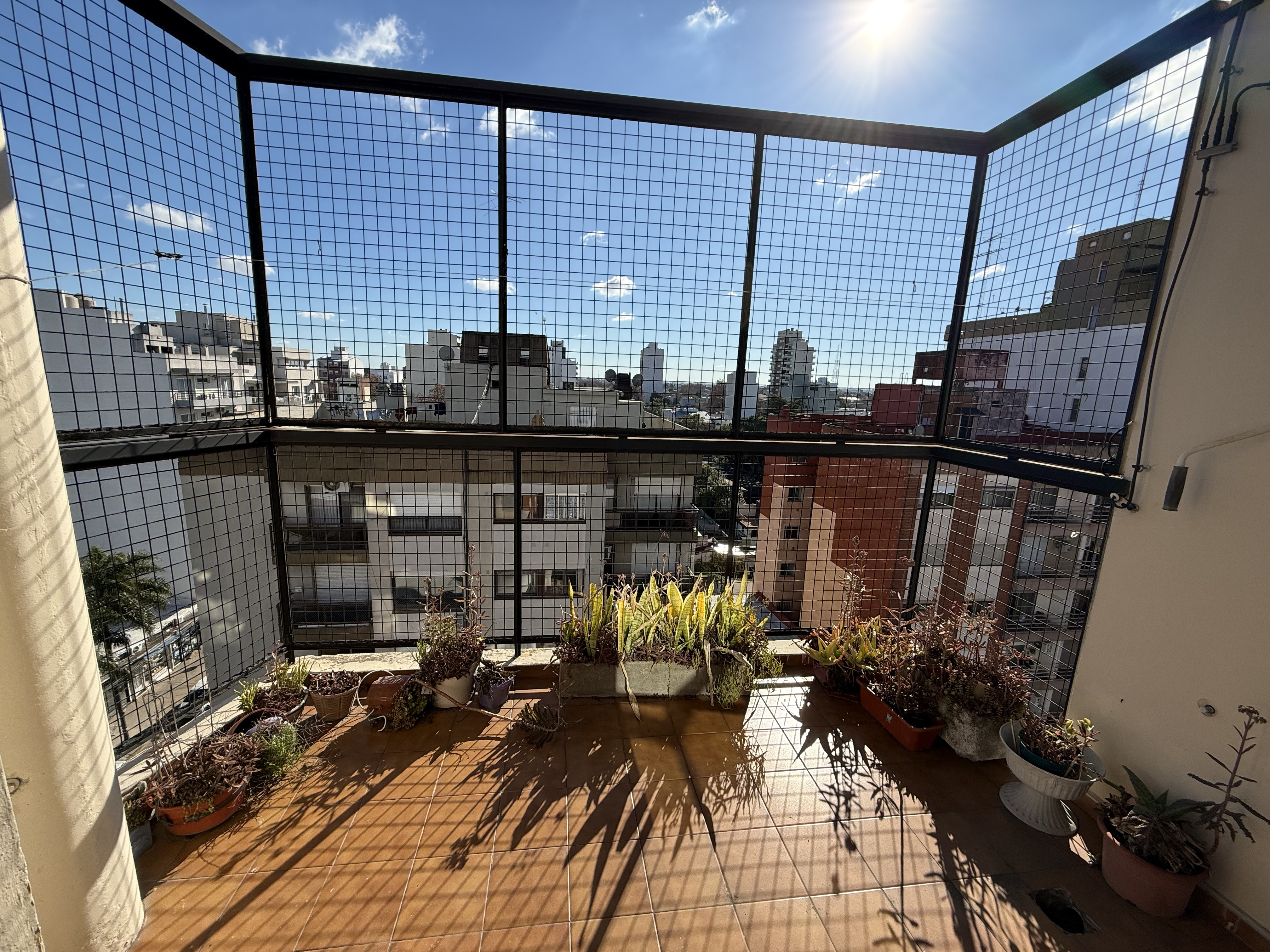 Venta Departamento 3 Ambientes con Balcón al Frente en Villa Ballester