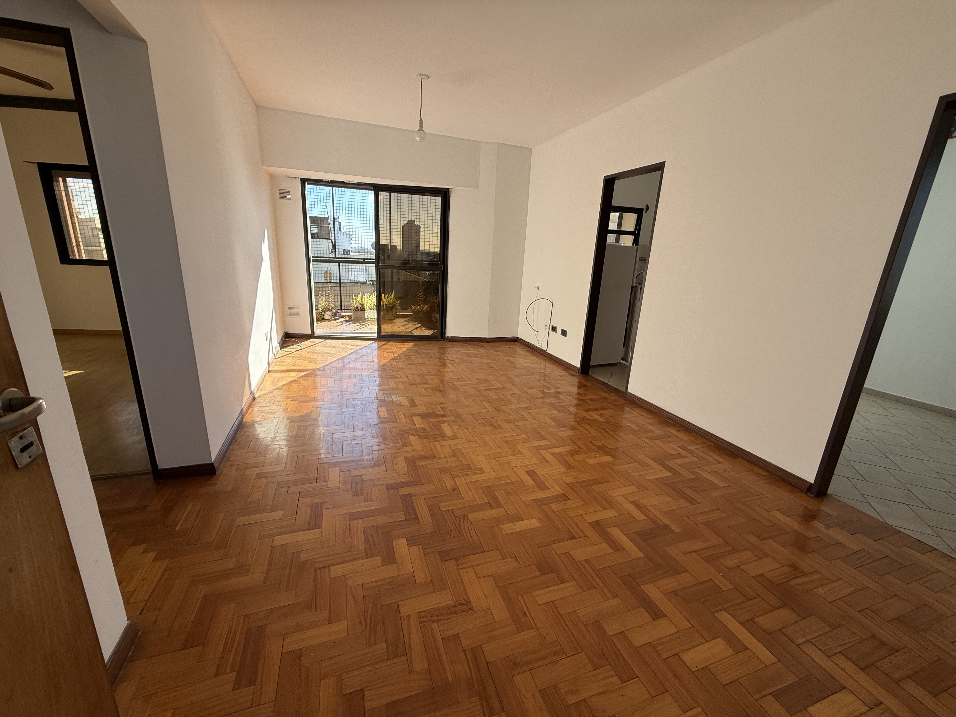 Venta Departamento 3 Ambientes con Balcón al Frente en Villa Ballester