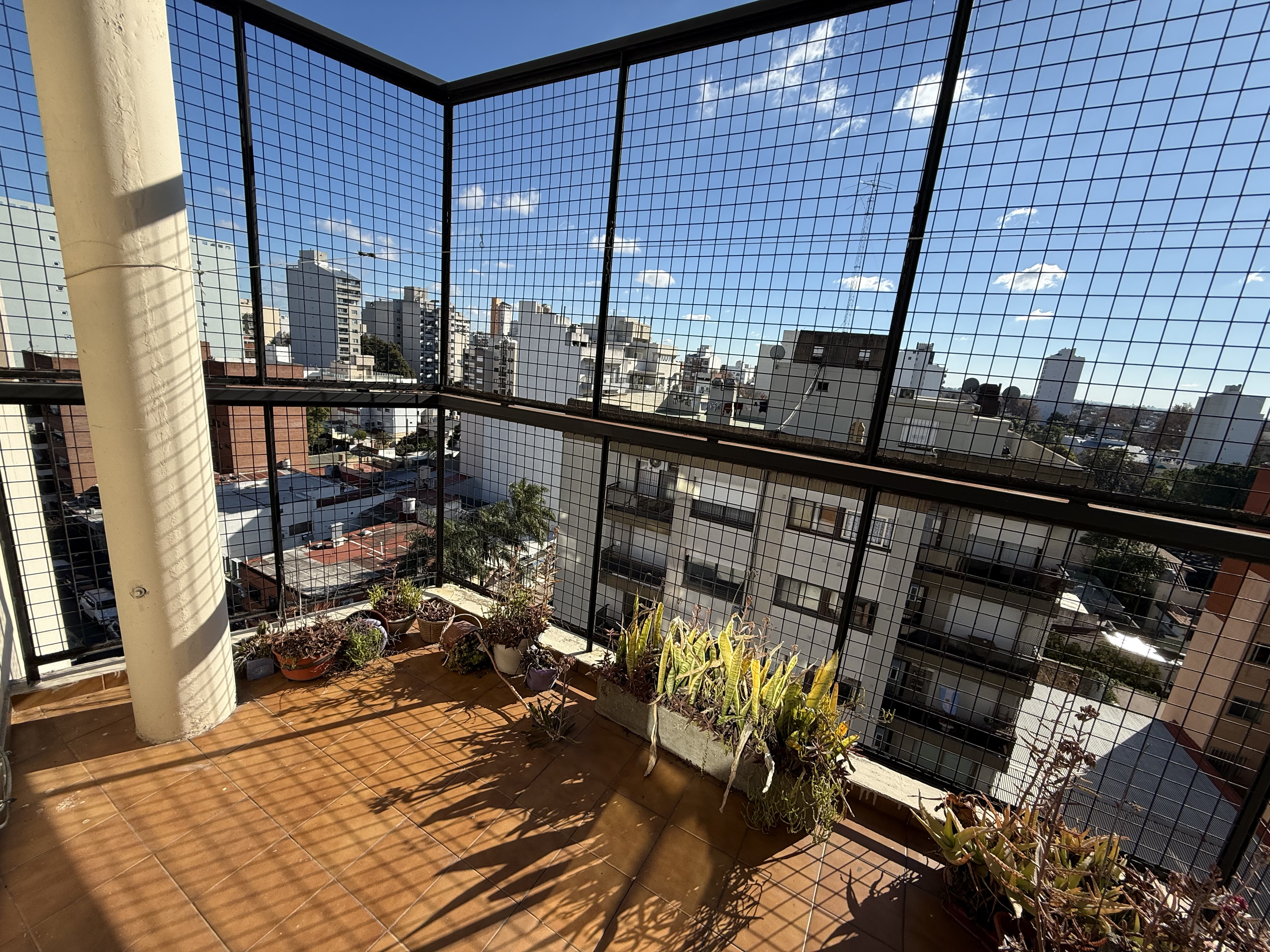 Venta Departamento 3 Ambientes con Balcón al Frente en Villa Ballester